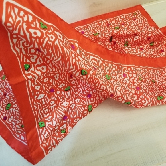 {26" X 26"} Vintage Givenchy Paris Scarf Abstract Orangy-Red Green Purple White - Picture 5 of 13